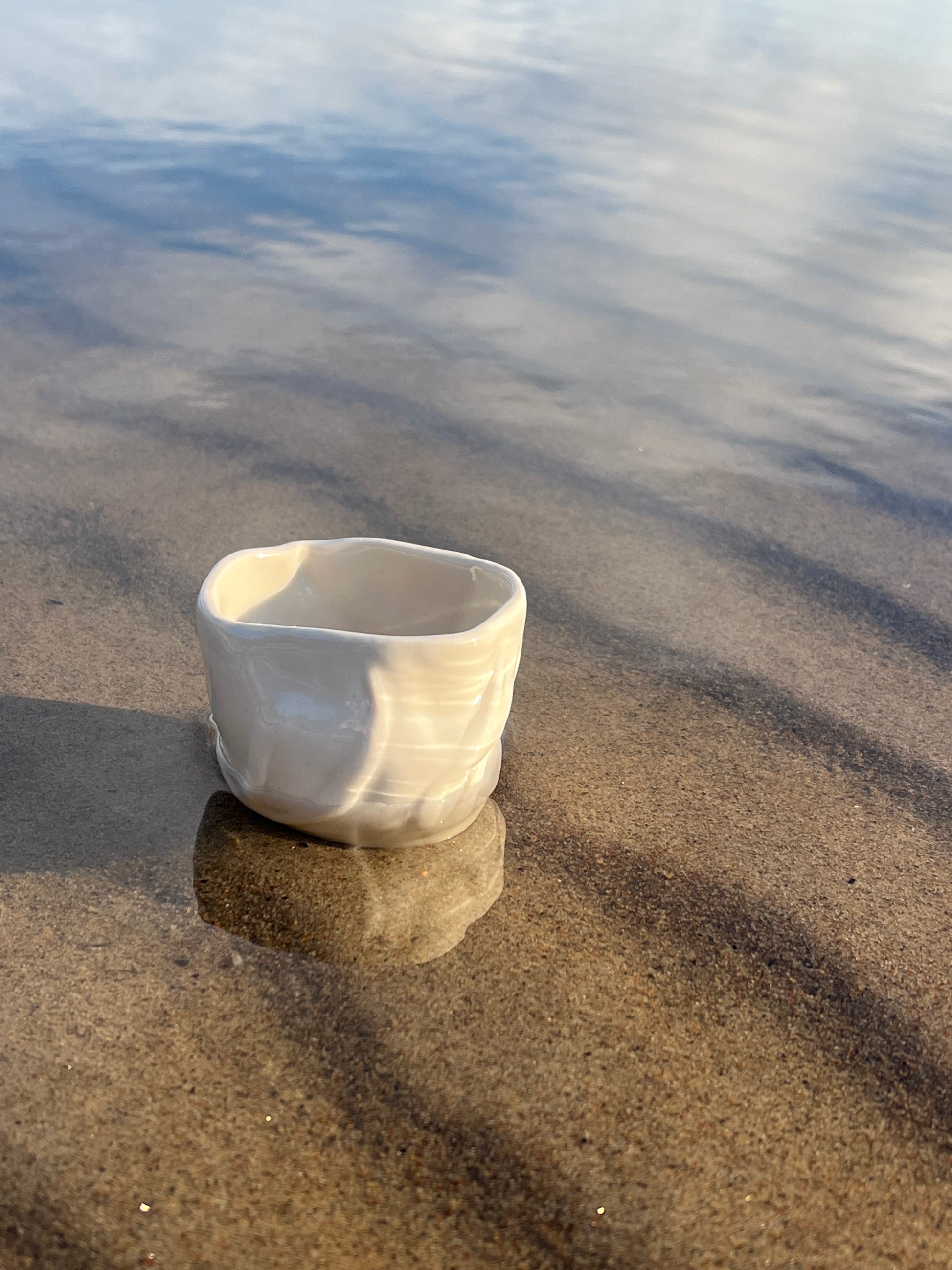 Iris cup