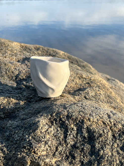 Iris cup